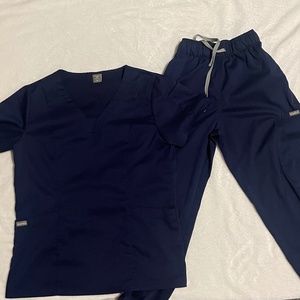 Women’s scrubs